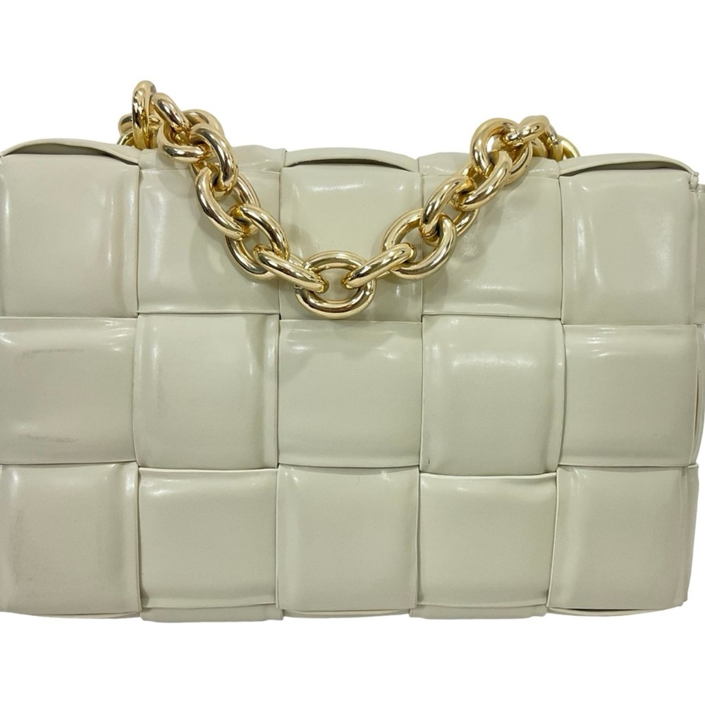 Elegant Cream Quilted Shoulder Bag With Gold-tone Chain